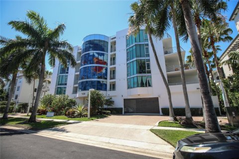 Condo in Fort Lauderdale, Florida, 4 bedrooms № 2191529