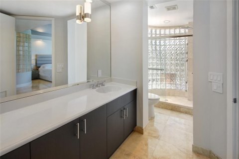 Condo in Fort Lauderdale, Florida, 4 bedrooms  № 2191529 - photo 23