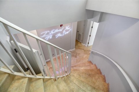 Condo in Fort Lauderdale, Florida, 4 bedrooms  № 2191529 - photo 14