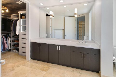 Condo in Fort Lauderdale, Florida, 4 bedrooms  № 2191529 - photo 22