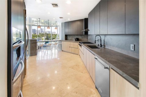 Condo in Fort Lauderdale, Florida, 4 bedrooms  № 2191529 - photo 13