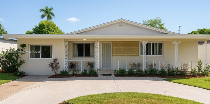 Villa ou maison à Virginia Gardens, Floride 6 chambres, 156.08 m2 № 1938393