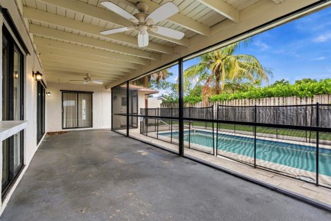 Villa ou maison à vendre à Boca Raton, Floride: 4 chambres, 206.24 m2 № 2439257 - photo 22