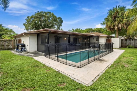 Villa ou maison à vendre à Boca Raton, Floride: 4 chambres, 206.24 m2 № 2439257 - photo 3