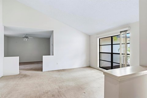 Villa ou maison à vendre à Boca Raton, Floride: 4 chambres, 206.24 m2 № 2439257 - photo 5