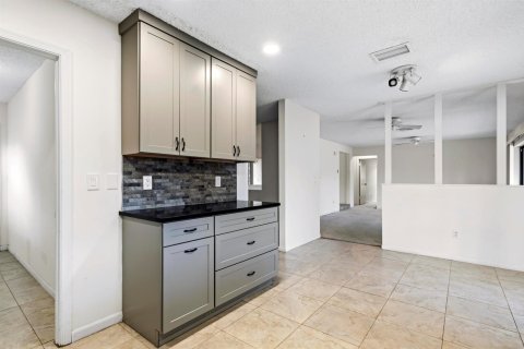 Villa ou maison à vendre à Boca Raton, Floride: 4 chambres, 206.24 m2 № 2439257 - photo 15