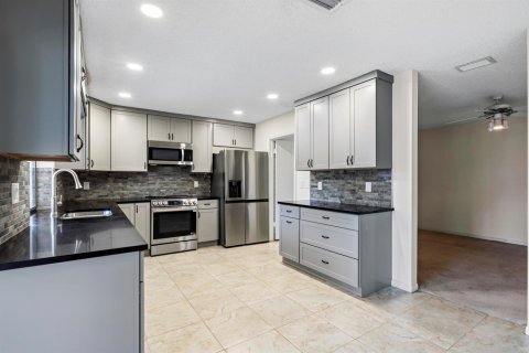 Villa ou maison à vendre à Boca Raton, Floride: 4 chambres, 206.24 m2 № 2439257 - photo 14