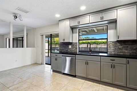 Villa ou maison à vendre à Boca Raton, Floride: 4 chambres, 206.24 m2 № 2439257 - photo 12