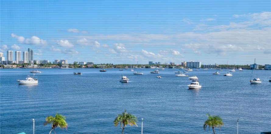 Condo in Aventura, Florida, 1 bedroom  № 1953894