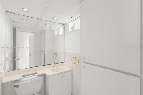 Condo in Aventura, Florida, 1 bedroom  № 1953894 - photo 23