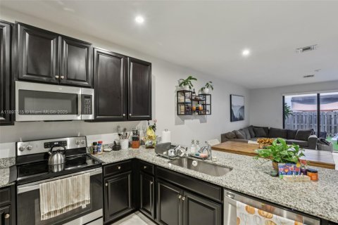 Купить таунхаус в Хомстед, Флорида 3 спальни, 142.14м2, № 1948912 - фото 12