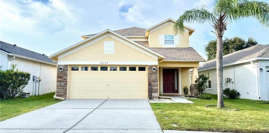 House in Wesley Chapel, Florida 5 bedrooms, 205.5 sq.m. № 1848593