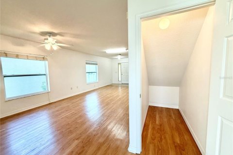 House in Wesley Chapel, Florida 5 bedrooms, 205.5 sq.m. № 1848593 - photo 11
