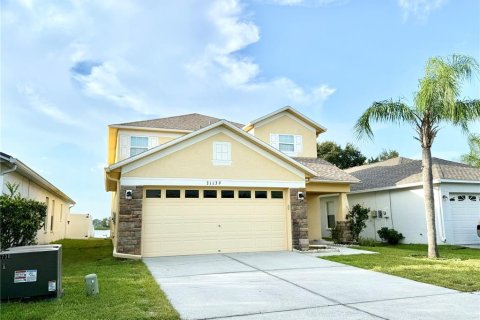 House in Wesley Chapel, Florida 5 bedrooms, 205.5 sq.m. № 1848593 - photo 5
