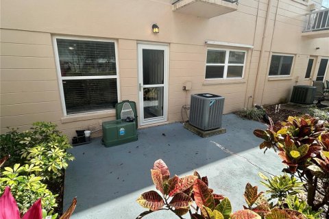 Copropriété à vendre à Clearwater, Floride: 2 chambres, 99.41 m2 № 2115843 - photo 30