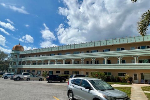 Condo in Clearwater, Florida, 2 bedrooms № 2115843