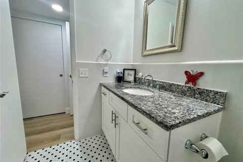Copropriété à vendre à Clearwater, Floride: 2 chambres, 99.41 m2 № 2115843 - photo 22