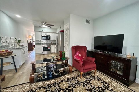 Copropriété à vendre à Clearwater, Floride: 2 chambres, 99.41 m2 № 2115843 - photo 15