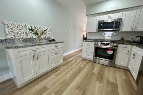 Copropriété à vendre à Clearwater, Floride: 2 chambres, 99.41 m2 № 2115843 - photo 10