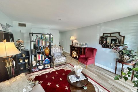 Copropriété à vendre à Clearwater, Floride: 2 chambres, 99.41 m2 № 2115843 - photo 5