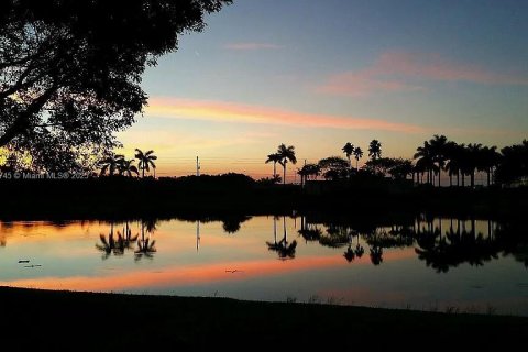 Casa en venta en Miramar, Florida, 4 dormitorios, 269.6 m2 № 1881906 - foto 2