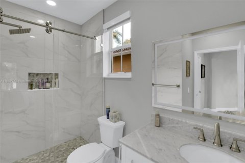 Casa en venta en Miramar, Florida, 4 dormitorios, 269.6 m2 № 1881906 - foto 23