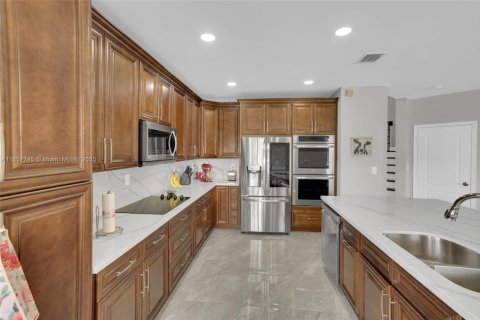 Casa en venta en Miramar, Florida, 4 dormitorios, 269.6 m2 № 1881906 - foto 15