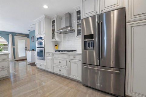 House in Winter Haven, Florida 5 bedrooms, 300.54 sq.m. № 1681189 - photo 18