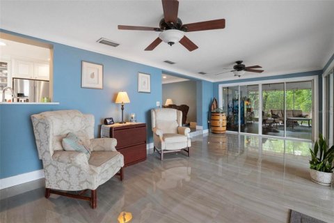 House in Winter Haven, Florida 5 bedrooms, 300.54 sq.m. № 1681189 - photo 14