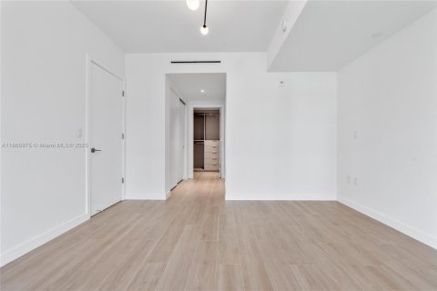 Condo in Bay Harbor Islands, Florida, 2 bedrooms  № 1942156 - photo 20