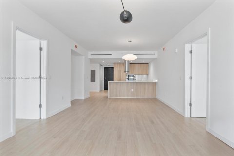 Condo in Bay Harbor Islands, Florida, 2 bedrooms  № 1942156 - photo 10