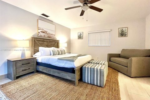 Снять в аренду виллу или дом в Помпано-Бич, Флорида 3 спальни, 191.75м2, № 1955581 - фото 11