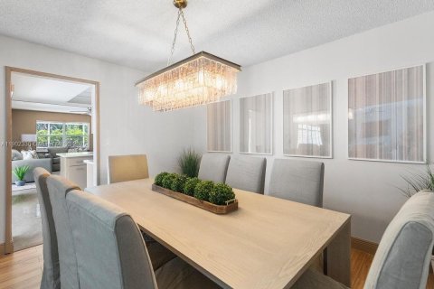 Снять в аренду виллу или дом в Помпано-Бич, Флорида 3 спальни, 191.75м2, № 1955581 - фото 5