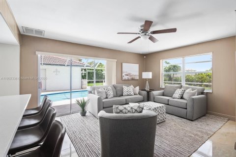 Снять в аренду виллу или дом в Помпано-Бич, Флорида 3 спальни, 191.75м2, № 1955581 - фото 10