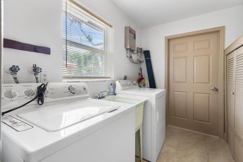 Снять в аренду виллу или дом в Помпано-Бич, Флорида 3 спальни, 191.75м2, № 1955581 - фото 18