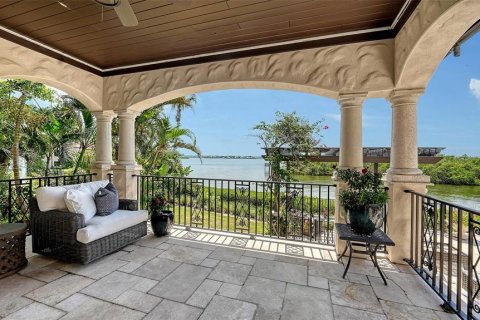House in Sarasota, Florida 5 bedrooms, 599.68 sq.m. № 1879749 - photo 22