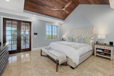 House in Sarasota, Florida 5 bedrooms, 599.68 sq.m. № 1879749 - photo 20