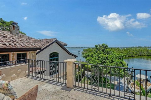 House in Sarasota, Florida 5 bedrooms, 599.68 sq.m. № 1879749 - photo 24