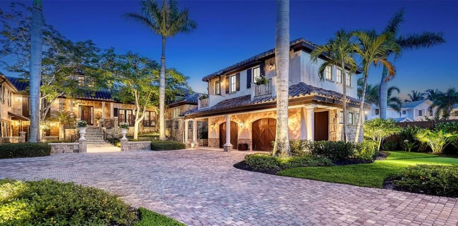 House in Sarasota, Florida 5 bedrooms, 599.68 sq.m. № 1879749