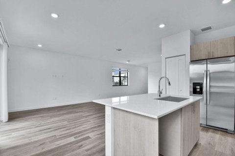 Townhouse in Pompano Beach, Florida 4 bedrooms, 159.98 sq.m. № 2400500 - photo 17