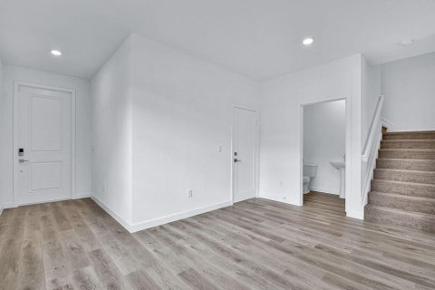 Townhouse in Pompano Beach, Florida 4 bedrooms, 159.98 sq.m. № 2400500 - photo 7