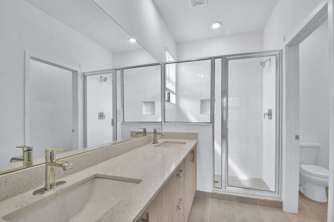 Townhouse in Pompano Beach, Florida 4 bedrooms, 159.98 sq.m. № 2400500 - photo 10