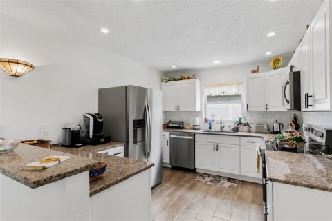Villa ou maison à vendre à Pinellas Park, Floride: 3 chambres, 104.79 m2 № 1831185 - photo 11