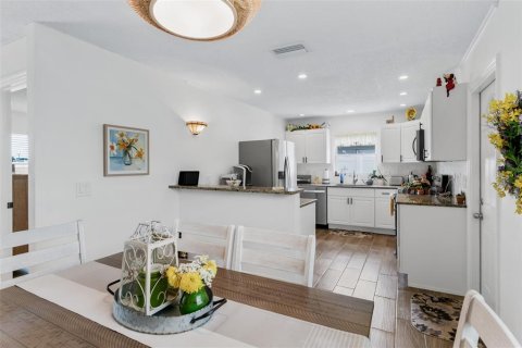 Villa ou maison à vendre à Pinellas Park, Floride: 3 chambres, 104.79 m2 № 1831185 - photo 10