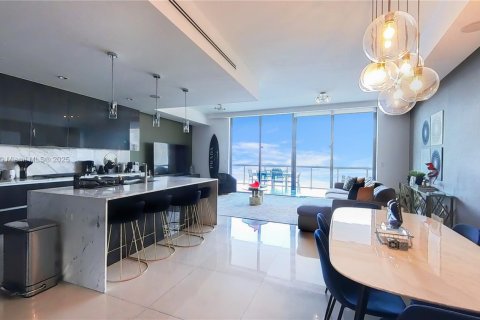 Condo in Aventura, Florida, 4 bedrooms  № 1234491 - photo 17