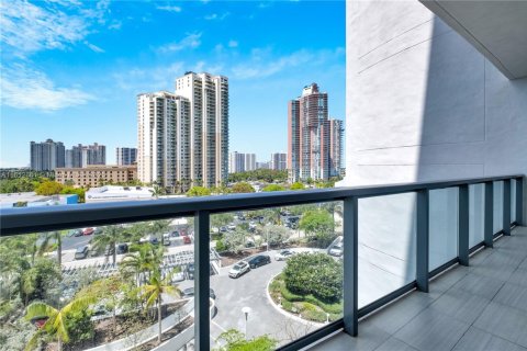 Condo in Aventura, Florida, 4 bedrooms  № 1234491 - photo 16