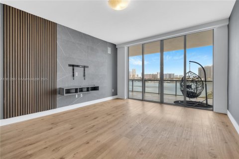 Condo in Aventura, Florida, 4 bedrooms  № 1234491 - photo 3