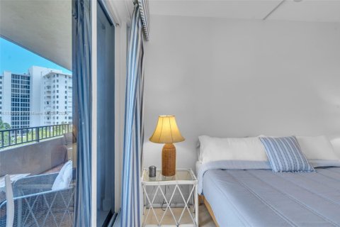 Copropriété à vendre à Key Biscayne, Floride: 2 chambres, 142.33 m2 № 1939228 - photo 22