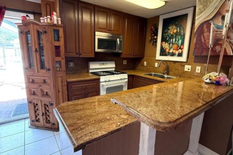 Villa ou maison à Lantana, Floride 3 chambres, 88.81 m2 № 2357294