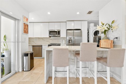 Villa ou maison à vendre à Miami, Floride: 3 chambres, 139.35 m2 № 1954165 - photo 13